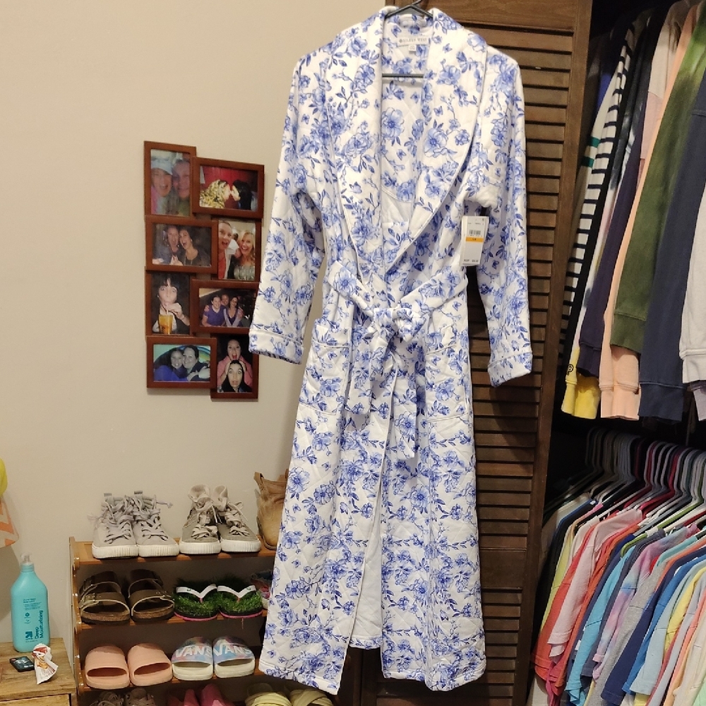 Floral Blue and White Robe